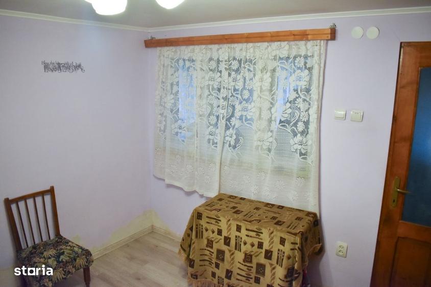 Casă cu 3 camere decomandat în Mislea