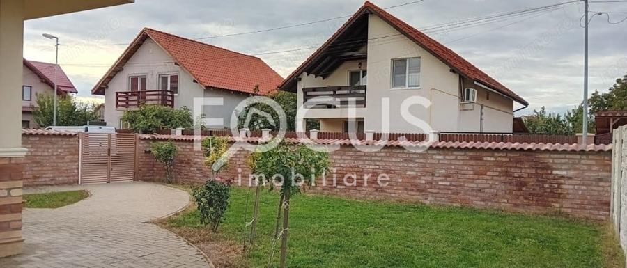 Casă cu 3 camere în Central