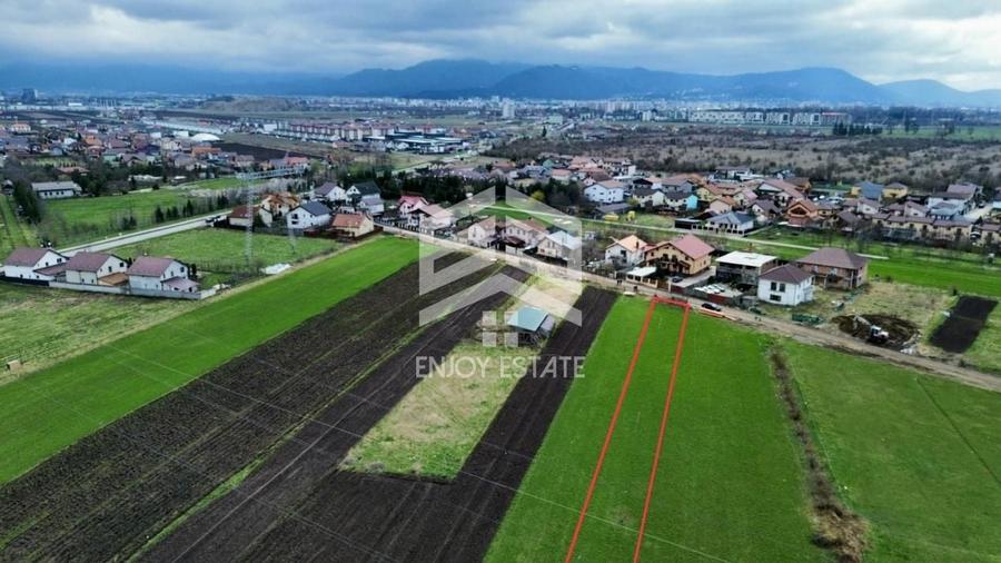 Teren agricol intravilan de 2112 mp, în Sânpetru
