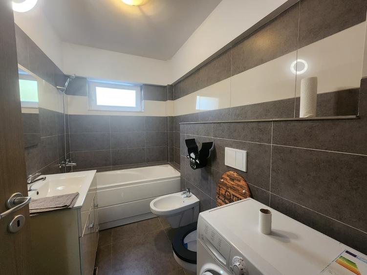 Apartament cu 2 camere decomandat, mobilat în Tătărași