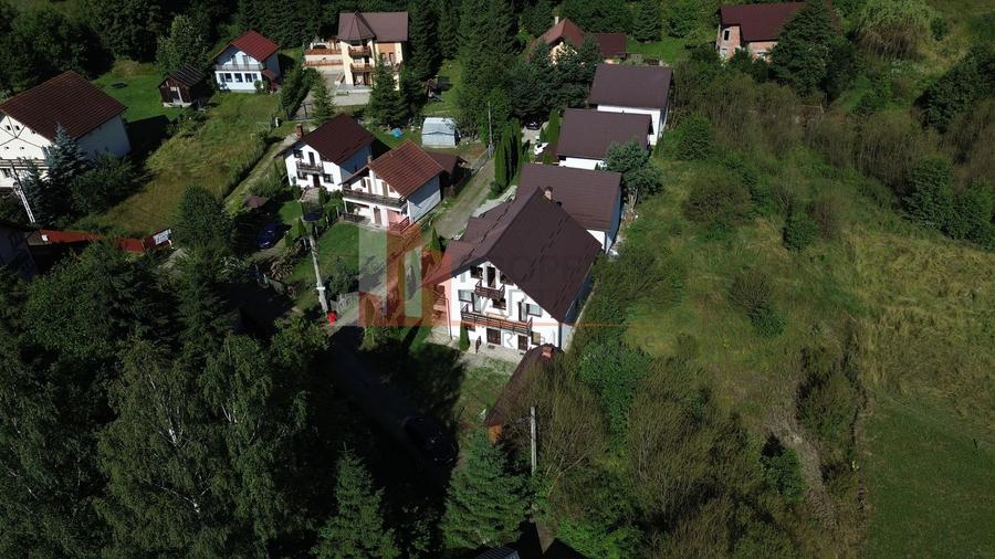 Casă individuală cu 7 camere cu Canalizare în Bran