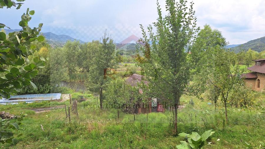 Casă individuală cu 6 camere cu Canalizare în Brăduleț