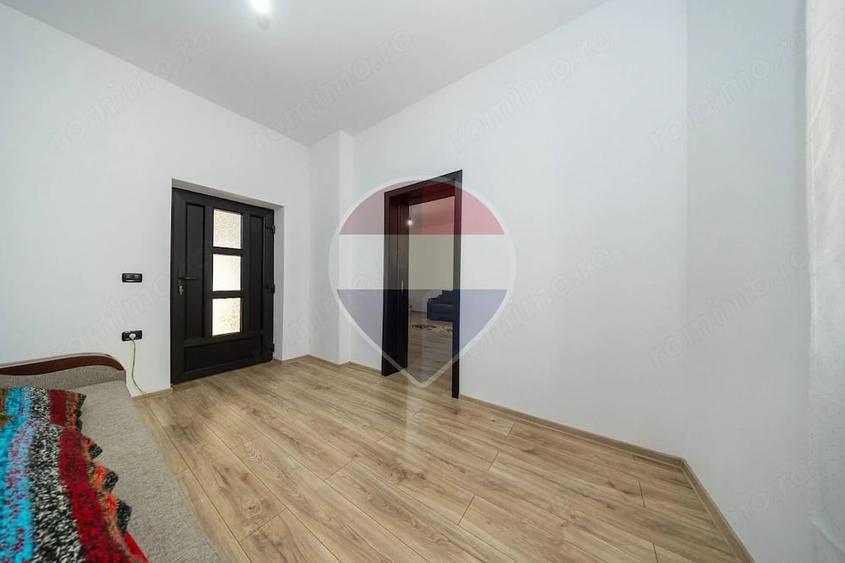 Casă cu 5 camere cu Teren 1346 Mp în Comana