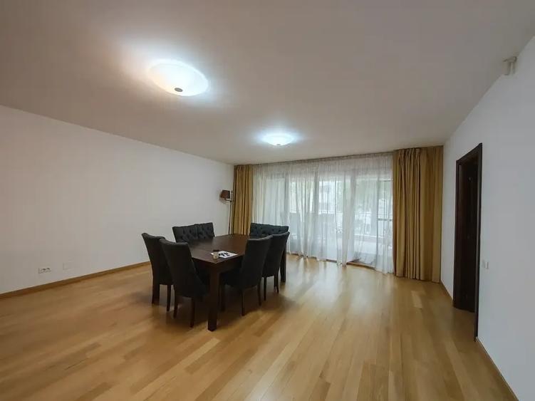 Apartament cu 3 camere semidecomandat, mobilat în Kiseleff