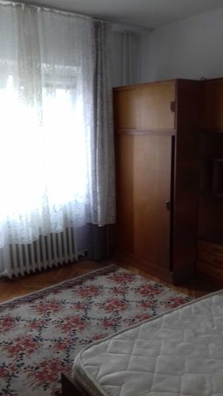 Apartament cu 3 camere decomandat în Complex Studențesc