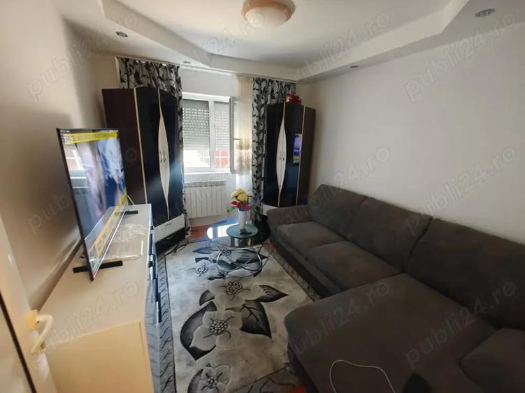 Casă cu 3 camere decomandat în Micro 14