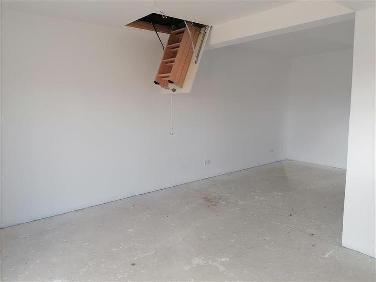 Casă cu 3 camere cu Teren 330 Mp în Exterior Nord