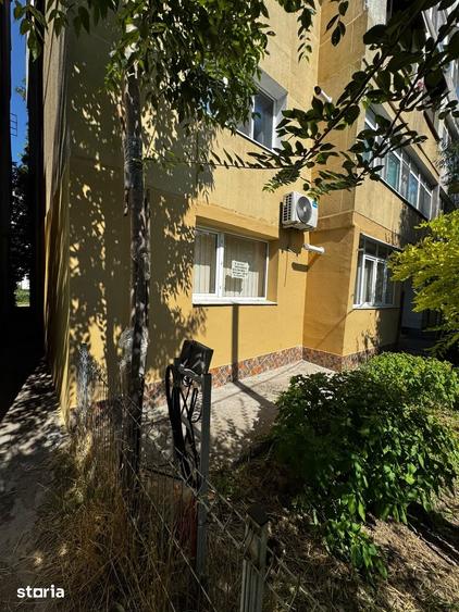 Spațiu comercial, de 38 mp, în Micro 14