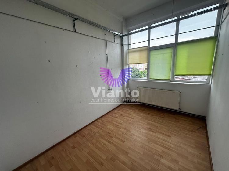 Birou, de 385 mp, în Central