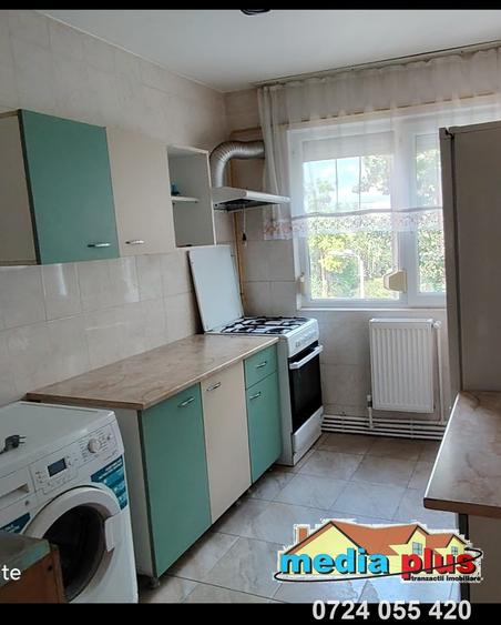 Apartament cu 2 camere semidecomandat în Micro 40