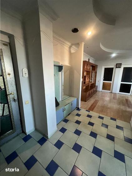 Apartament cu 3 camere decomandat în Terezian
