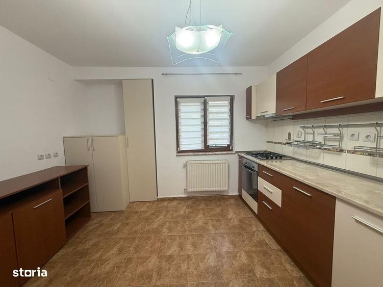 Casă cu 4 camere în Herăstrău