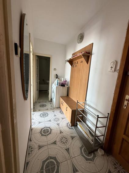 Garsonieră decomandată în Brașovul Vechi