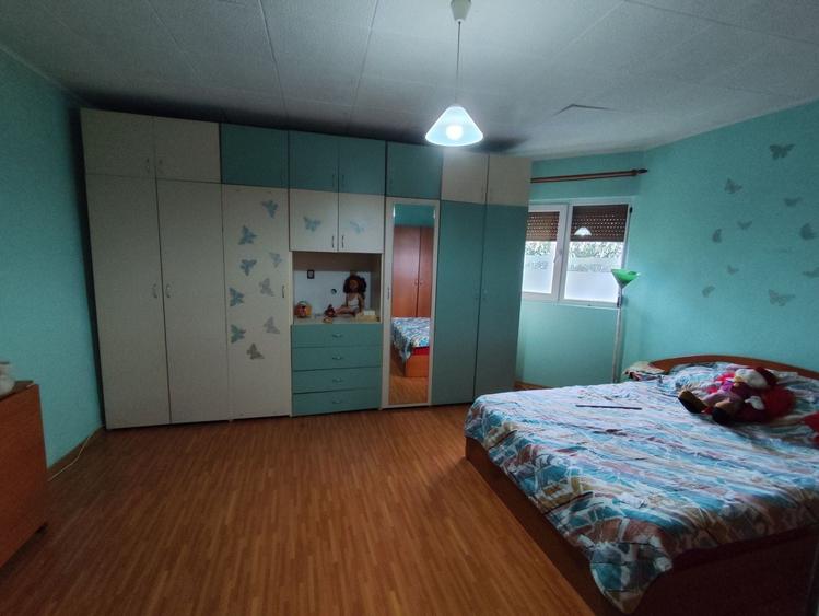 Casă cu 3 camere în Bălcești