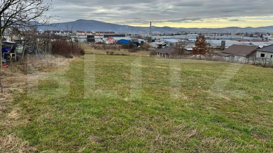 Teren Construcții intravilan de 4600 mp, în Nord-Vest