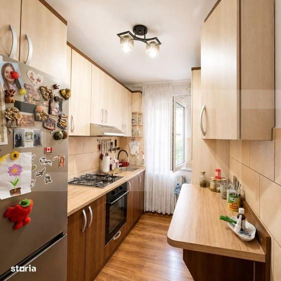 Apartament cu 3 camere semidecomandat în Central
