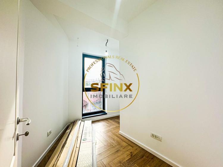 Apartament cu 3 camere semidecomandat în Ștefan cel Mare
