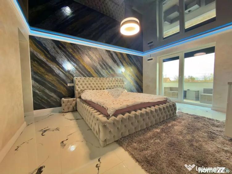 Casă cu 5 camere cu Teren 382 Mp în Zimandcuz