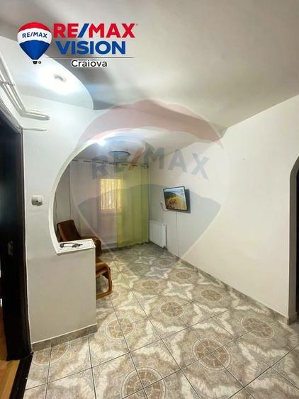 Apartament cu 2 camere decomandat în Rovine
