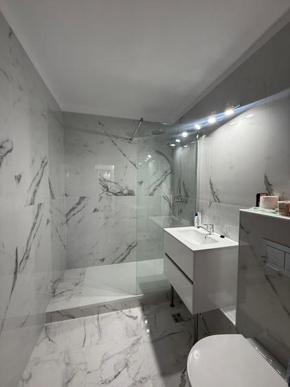 Apartament cu 3 camere decomandat în Câmpului