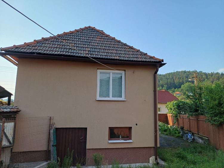 Casă cu 3 camere în Central