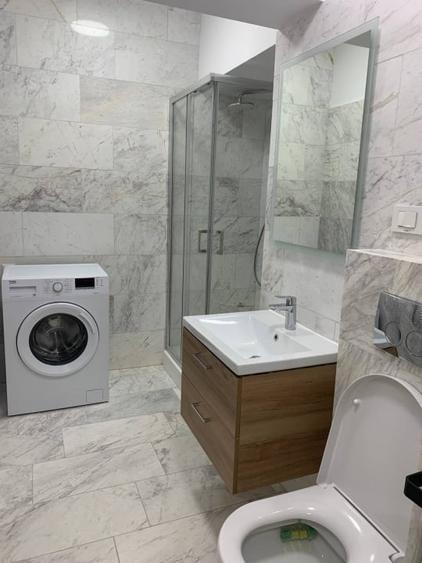 Apartament cu 3 camere semidecomandat, mobilat în Copou