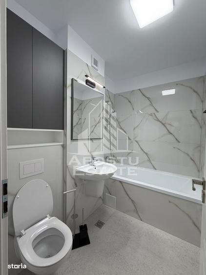 Apartament cu 3 camere în Aradului
