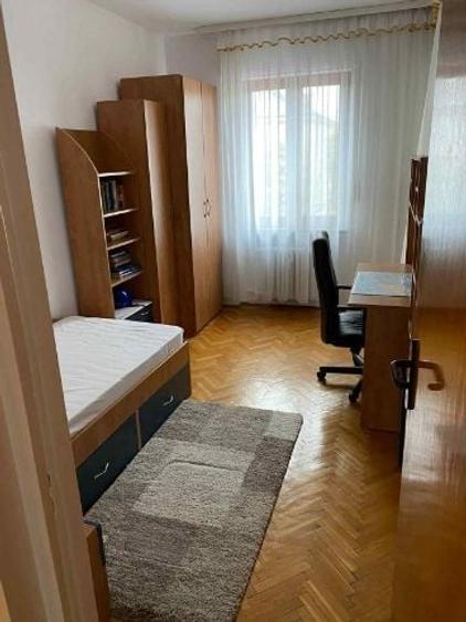 Apartament cu 4 camere decomandat în Vatra Luminoasă