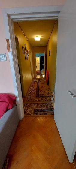 Apartament cu 4 camere semidecomandat, mobilat în Favorit