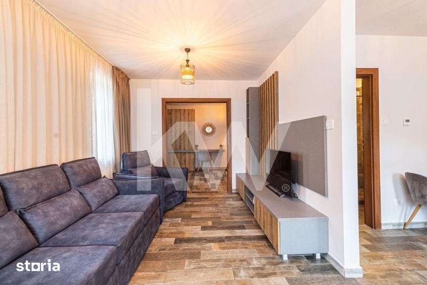 Casă cu 8 camere cu Teren 630 Mp în Central
