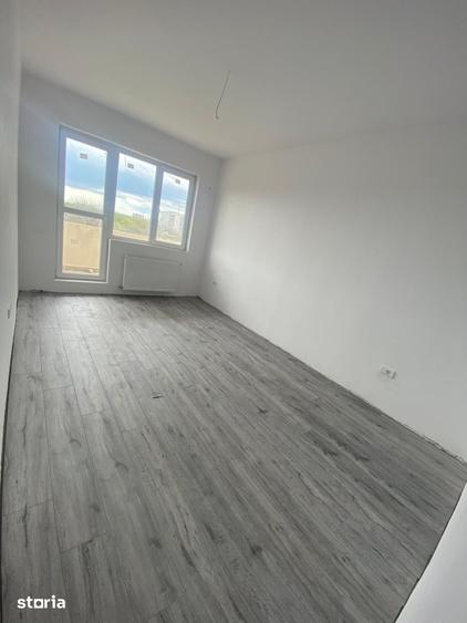Garsonieră decomandată în Apărătorii Patriei