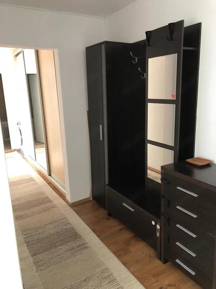 Apartament cu 3 camere decomandat, mobilat în Tineretului