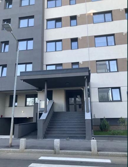 Garsonieră decomandată, mobilată în Metalurgiei