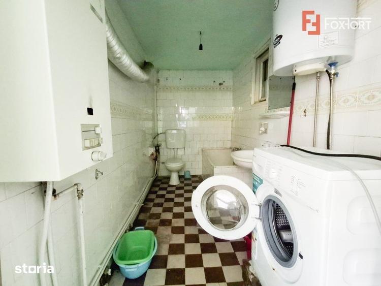 Casă cu 4 camere cu Canalizare în Crișan