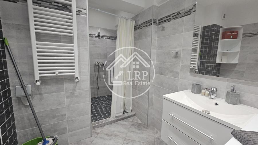 Apartament cu 2 camere semidecomandat în Uverturii