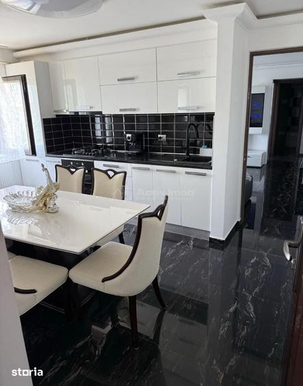 Apartament cu 2 camere semidecomandat în Pod