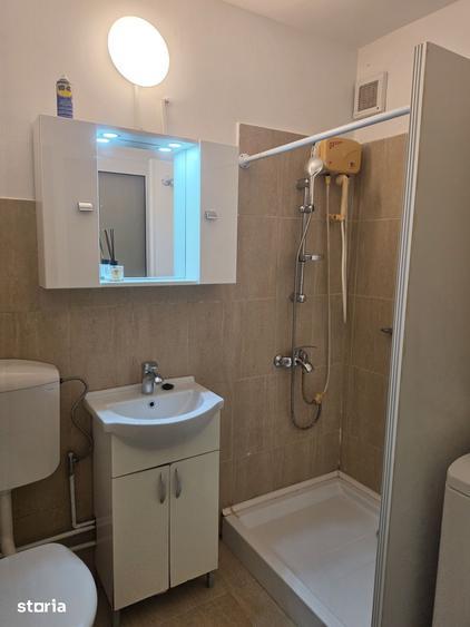 Apartament cu 2 camere semidecomandat în Vatra Luminoasă