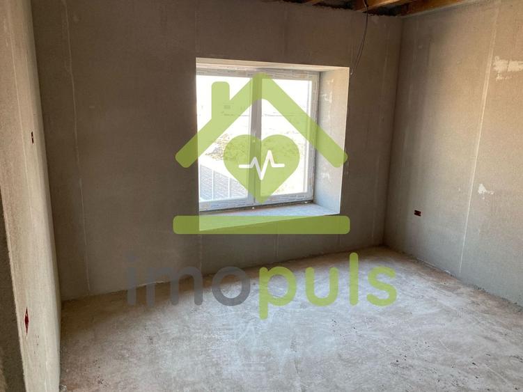 Duplex cu 4 camere cu Canalizare în Dumbrăvița