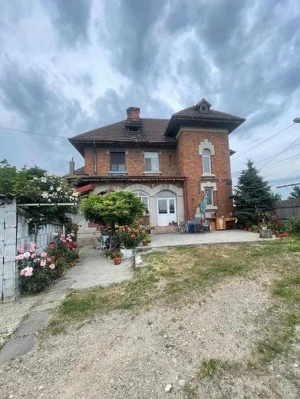 Apartament cu 2 camere semidecomandat în Dorobanți
