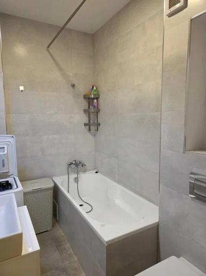 Apartament cu 3 camere decomandat în Lujerului