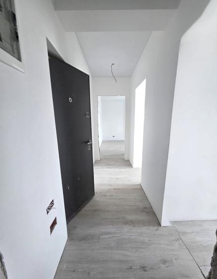 Apartament cu 3 camere decomandat în Bragadiru