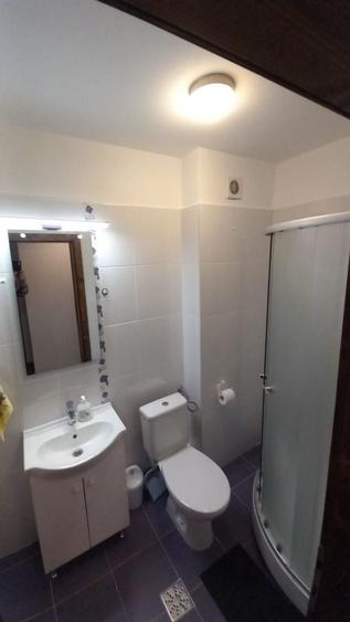 Inchiriez apartament 3 camere vivo BMW - 2