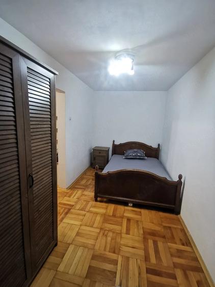 Apartament cu 2 camere semidecomandat în P-ța Spitalului