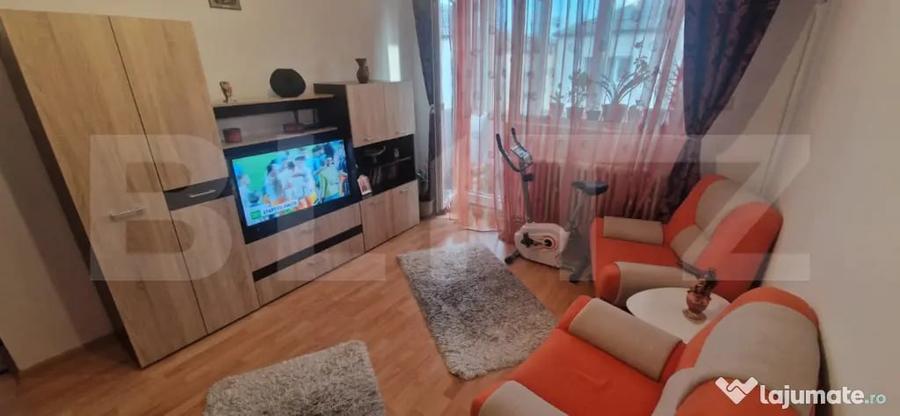 Apartament cu 2 camere semidecomandat în Decebal