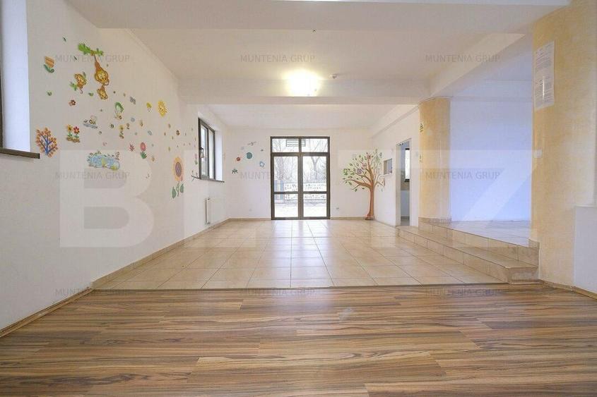 Casă individuală cu 6 camere cu Canalizare în Nord-Est