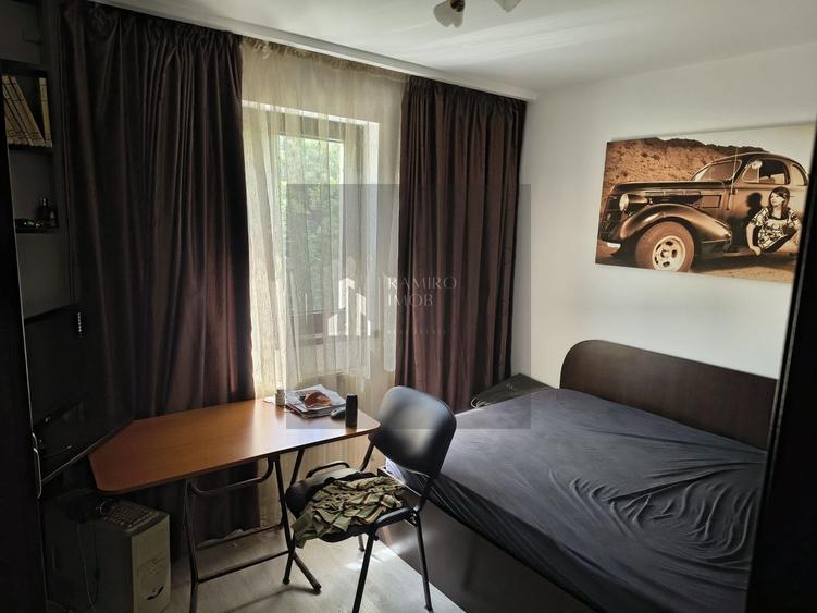 Apartament cu 2 camere semidecomandat în Giurgiului