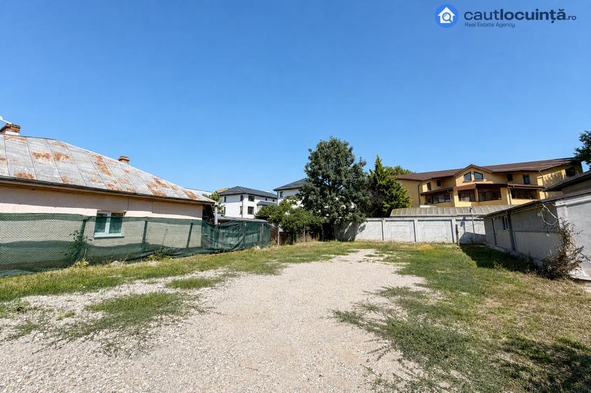 Casă cu 9 camere cu Teren 1500 Mp în Otopeni