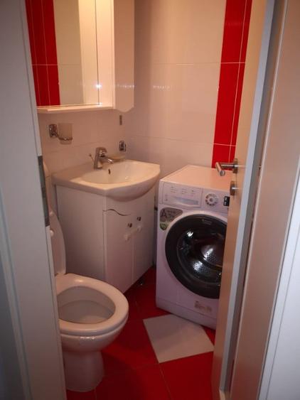 Apartament cu 3 camere decomandat în Octavian Goga