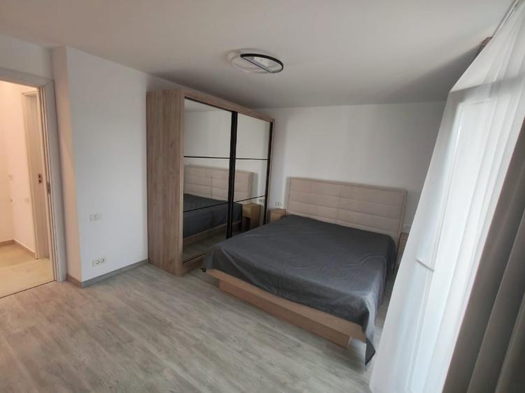 Apartament cu 3 camere decomandat, mobilat în Lumina
