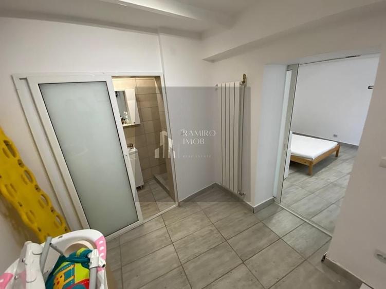 Apartament cu 7 camere semidecomandat, mobilat în Mărășești
